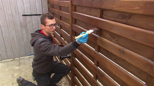 Traiter une porte de jardin — DobbitTVF.be 20:08