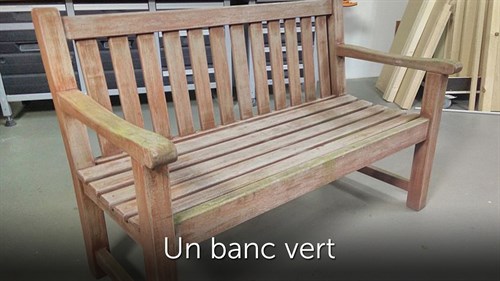 Un banc vert